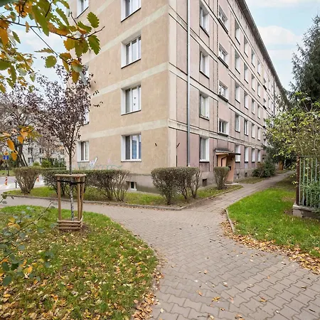 Pawlowa Stylish With Balcony & Office By Renters Appartement *