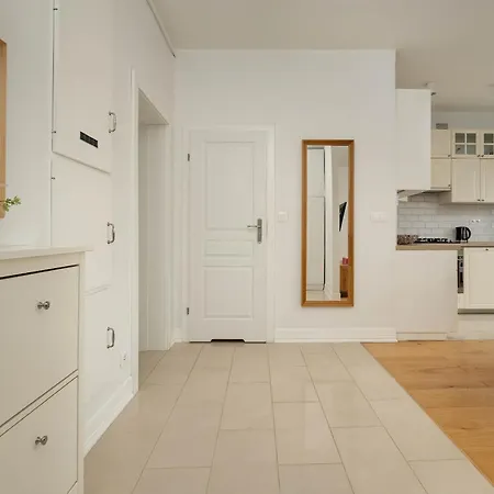 Pawlowa Stylish With Balcony & Office By Renters Apartamento Breslavia