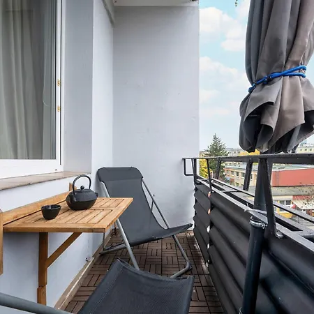 Pawlowa Stylish With Balcony & Office By Renters Breslavia